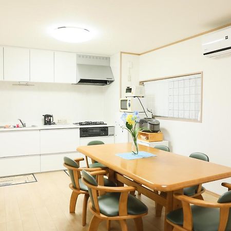 Hat Kujo, Near From Kintetsu Kujo Station 近鉄九条駅前の民泊 Yamatokoriyama Bagian luar foto